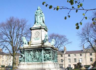 Thumbnail for Queen Victoria Statue, Lancaster