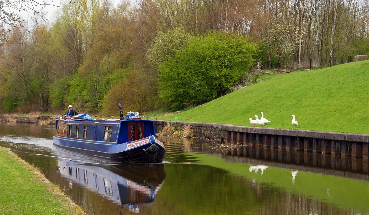 The Leeds Liverpool Canal - Canal / Waterway / Marina in Blackburn ...